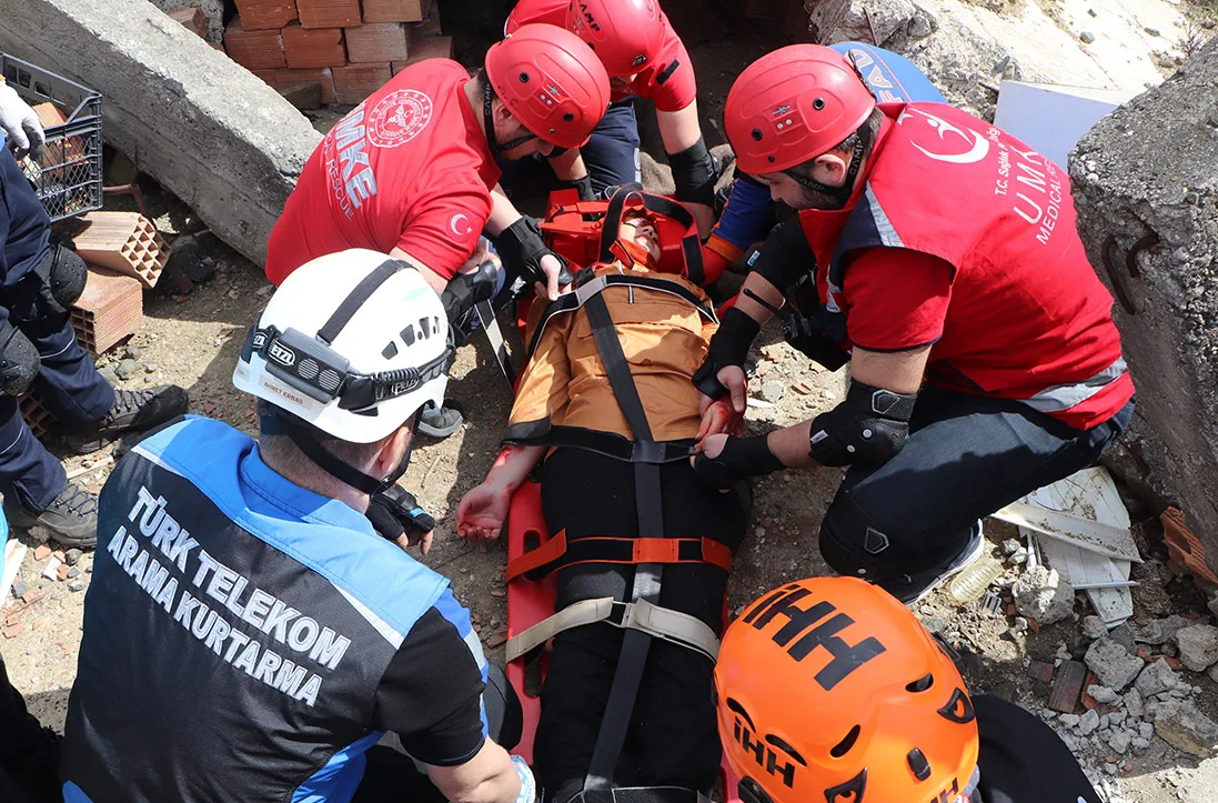 3 bin 500 kişiyle deprem tatbikatı