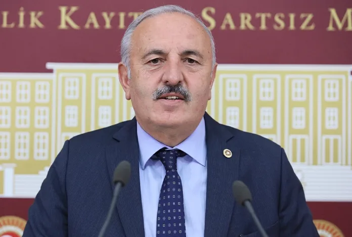 Bedri Yaşar’dan kalıcı yaz saati tepkisi