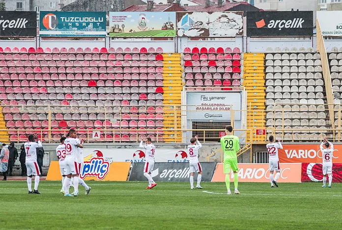 Samsunspor, Süper Lig’e koşuyor: Kırmızı beyazlılar deplasmanda Boluspor’u devirdi