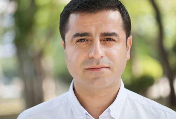 Selahattin Demirtaş’tan çağrı: “Buna öncülük etmek CHP’ye düşer”