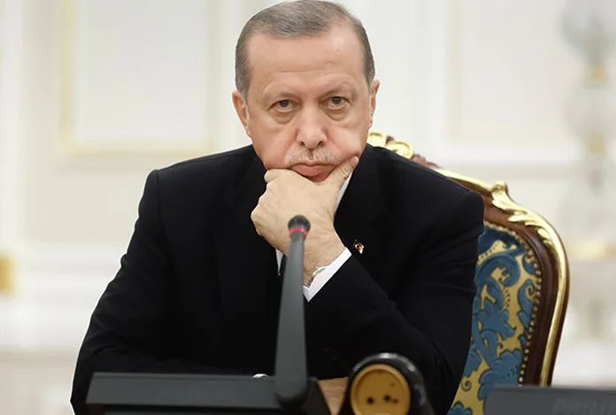 “AK Parti seçimde üçüncü parti olabilir”