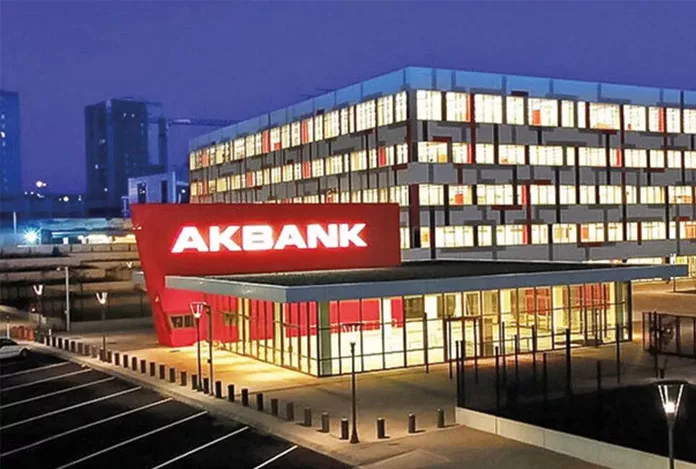 Akbank’tan ‘ikiye katlanan kredi kartı borçları’ hakkında açıklama: “Teknik aksaklık”