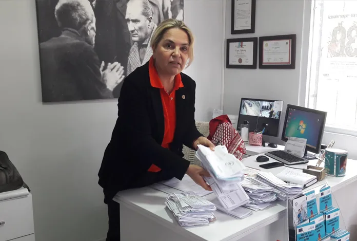 “Ekonomik kriz yok diyenler, muhtarlıklardaki icra kağıtlarına baksın”