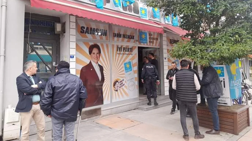 Samsun’da İYİ Parti Seçim Koordinasyon Merkezi’ne saldırı