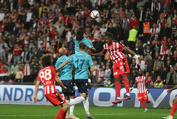 Samsunspor zora soktu!
