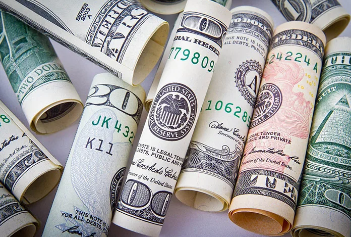 Dolar tarihi zirvesine çıktı