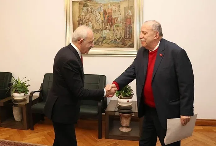 İYİ Parti’den Kemal Kılıçdaroğlu’nun Yaşar Okuyan fotoğrafına tepki: “İktidardan farkınız olsun”