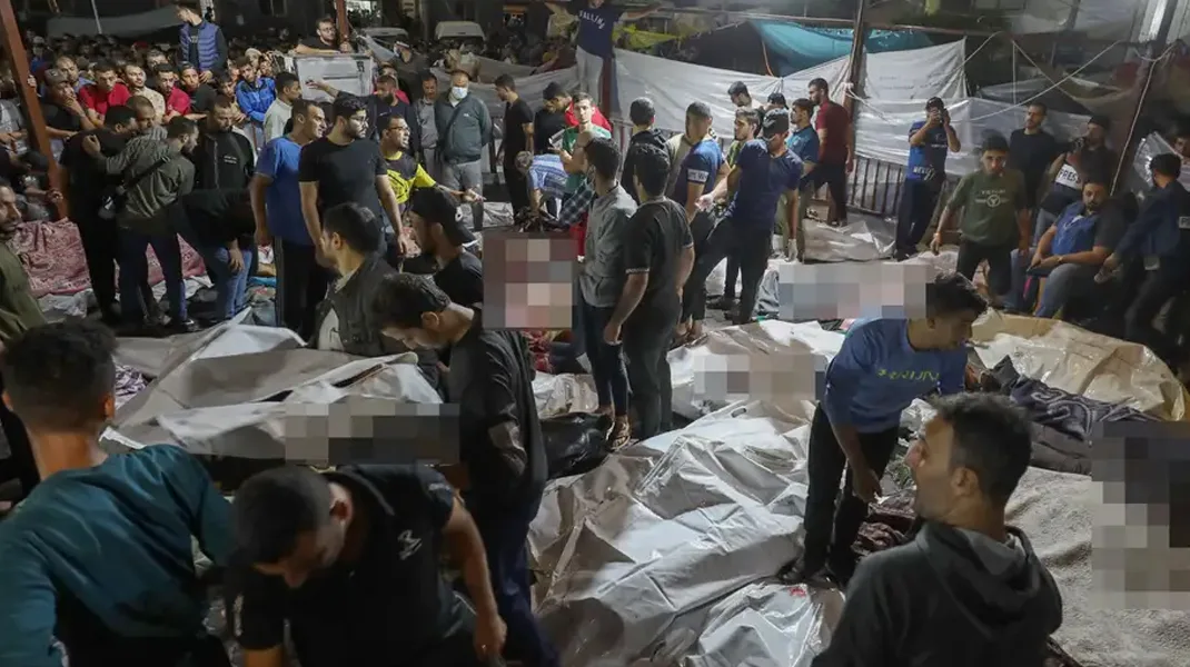 Hastane saldırısında taraflar birbirini suçluyor: İsrail, “İslami Cihad füzesi” iddiasında bulunurken, Hamas saldırıyı gerçekleştiren silahın yalnızca İsrail’de olduğunu savunuyor