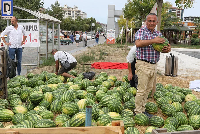 Samsun’da 400 ton karpuz ucuza vatandaşa ulaştı