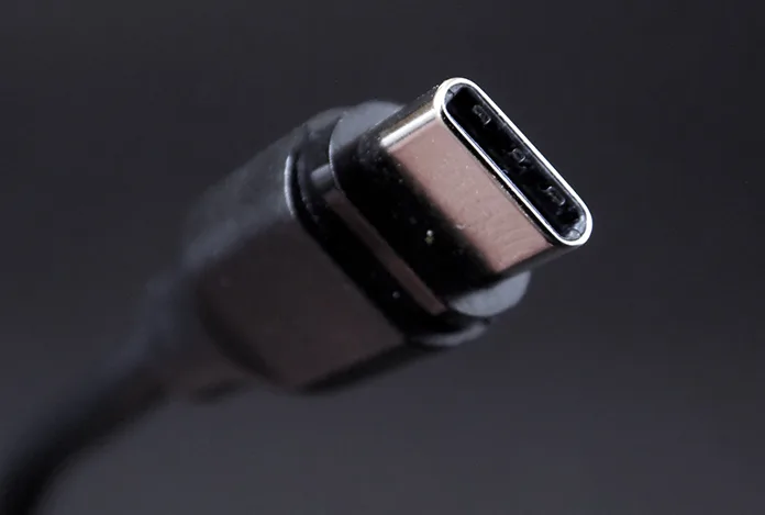 Akıllı telefonlara tek tip şarj zorunluluğu getirildi