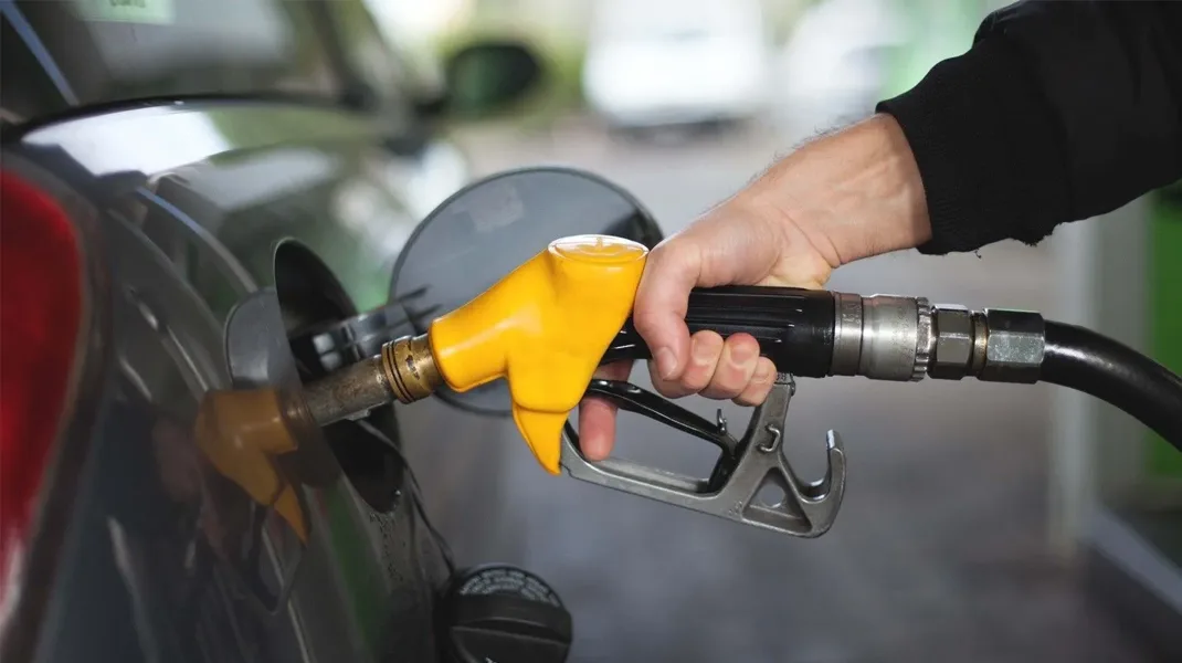 Benzine yarın zam geliyor