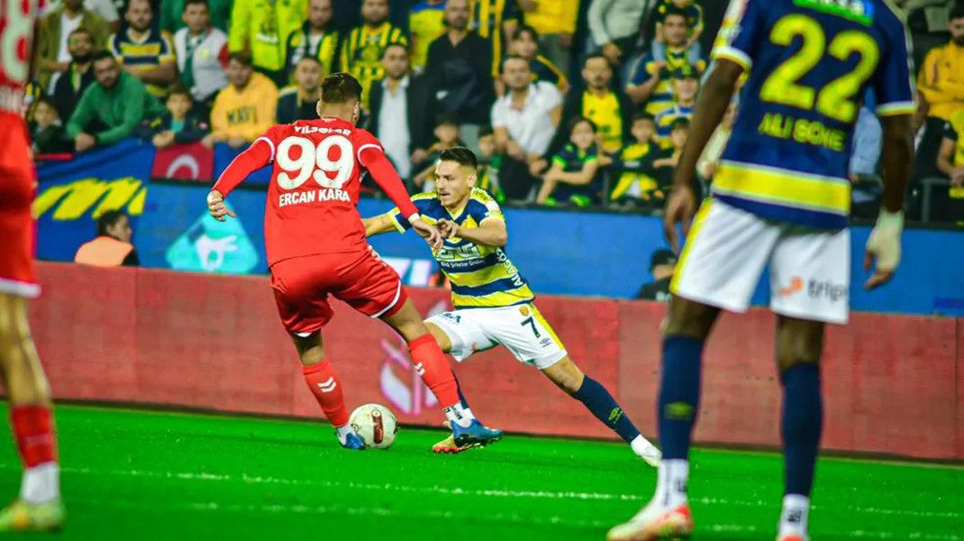 Samsunspor, 11 yıl aradan sonra çıktığı Süper Lig’de hayal kırıklığı yaratmaya devam ediyor