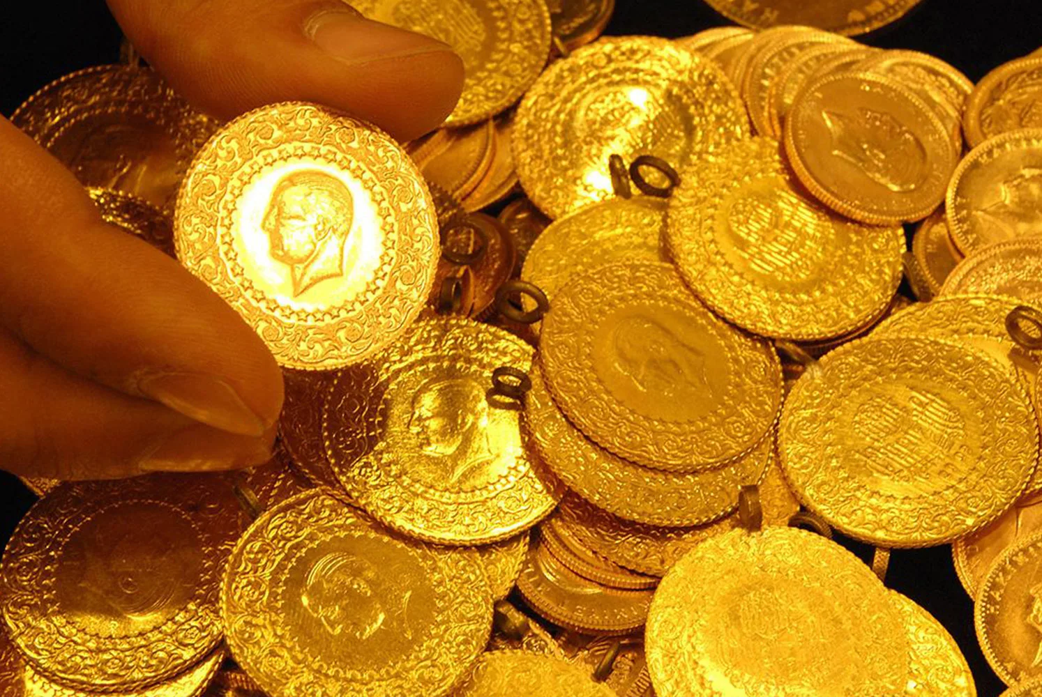 Altın uzmanı, gram altında 1500 TL ve 2000 TL için tarih verdi