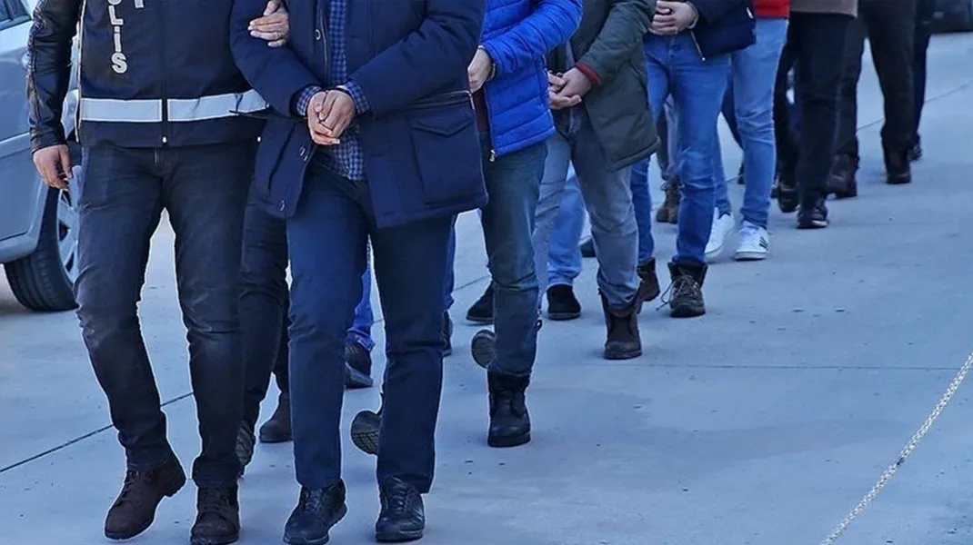 Samsun dahil 7 ilde oto hırsızlığı şebekesine operasyon