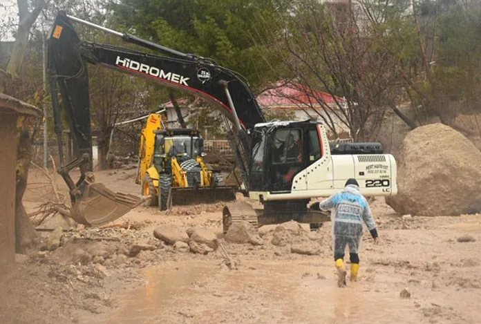 Meteoroloji deprem bölgesi için sel uyarısında bulundu