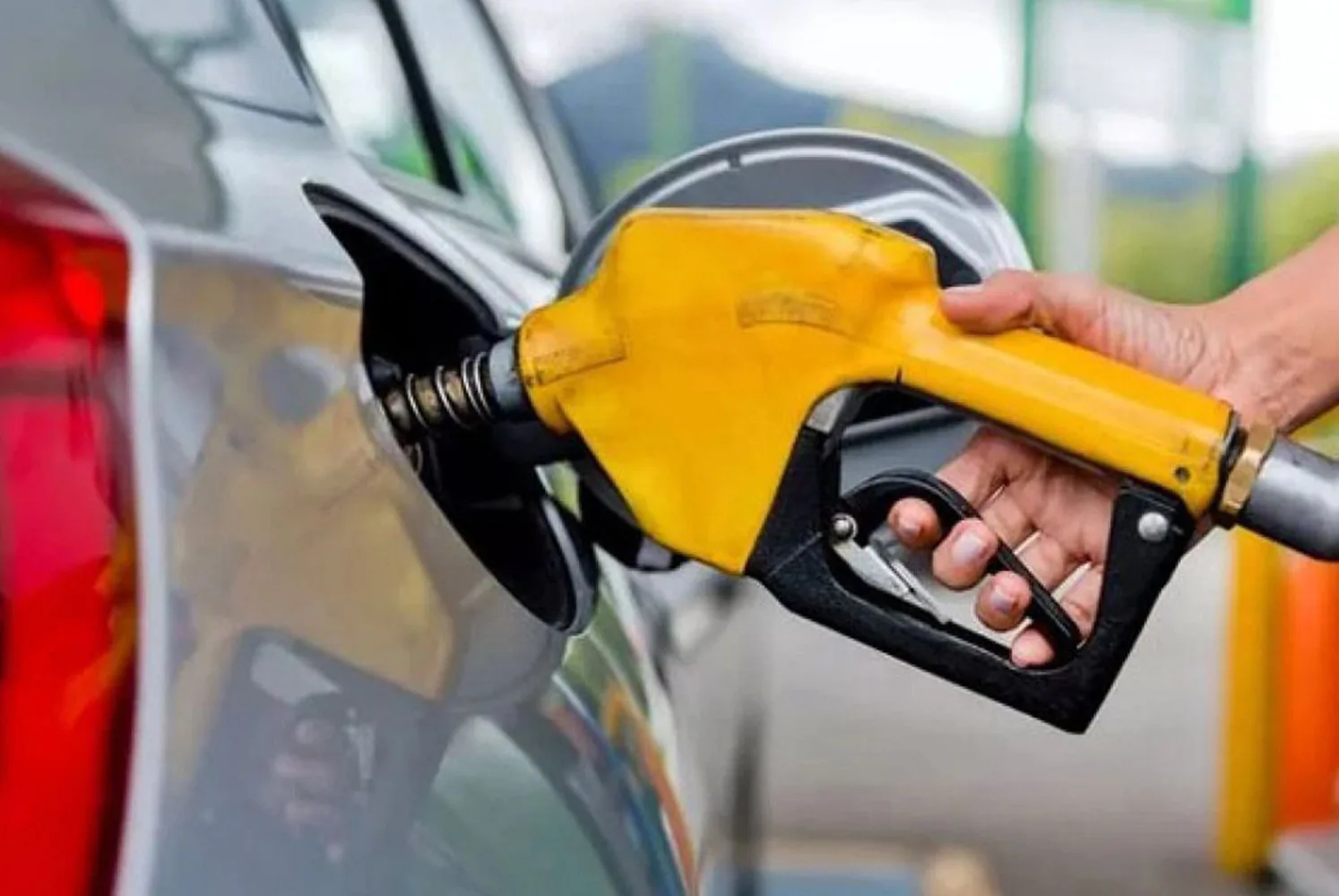 Benzine bir indirim daha geliyor