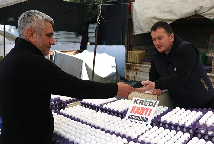 Semt pazarında kredi kartı dönemi!
