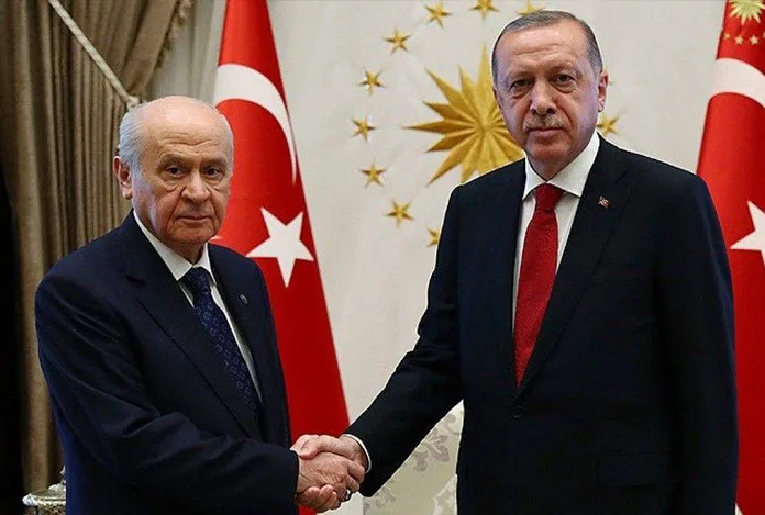 Tencere, iktidarı ikinciliğe itti!