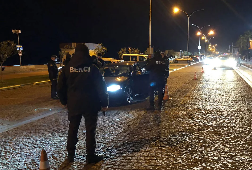Samsun’da polisten park ve bahçelerde uygulama