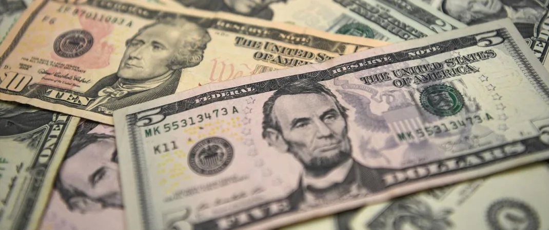 HSBC, yıl sonu dolar tahminini yükseltti