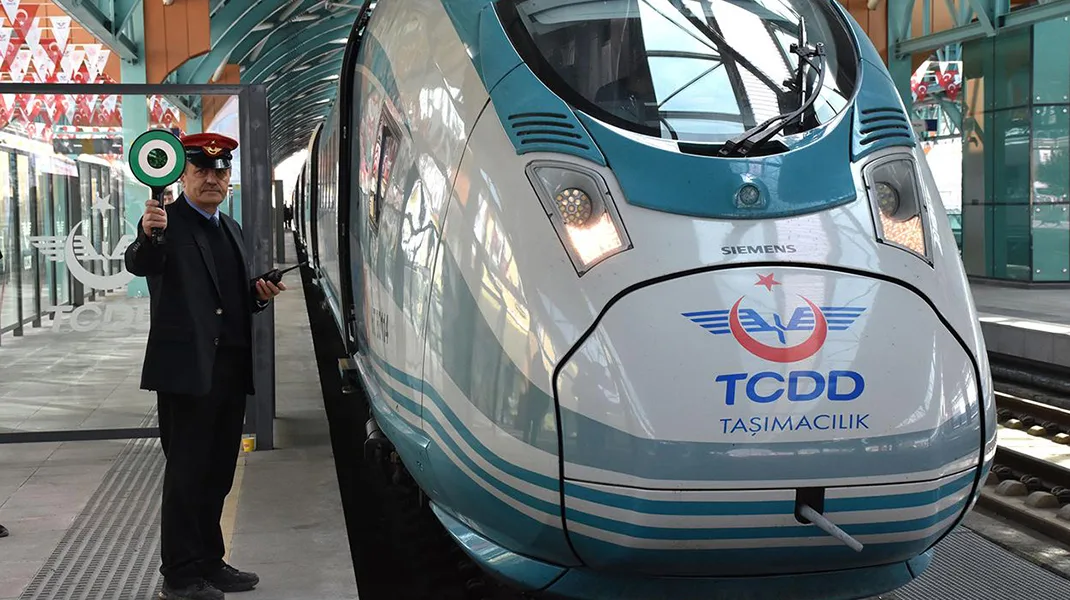 Türkel’den Samsun-Ankara hızlı tren projesi tepkisi: “Yalanları trenden hızlı”