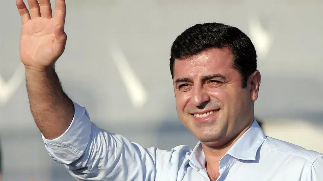 Selahattin Demirtaş: “Kılıçdaroğlu’na oy verin, Türkiye nefes alsın”