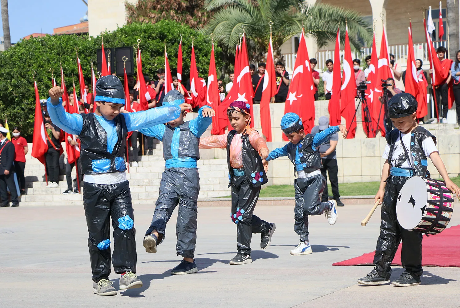 Tüm yurtta 23 Nisan coşkusu