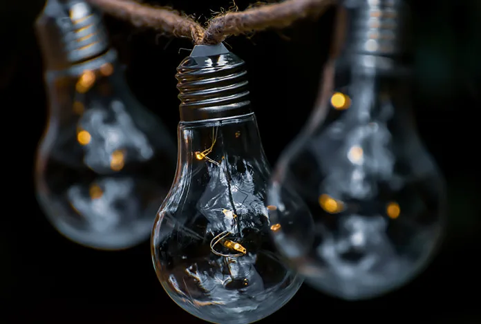 Elektrik esnafı yaktı!