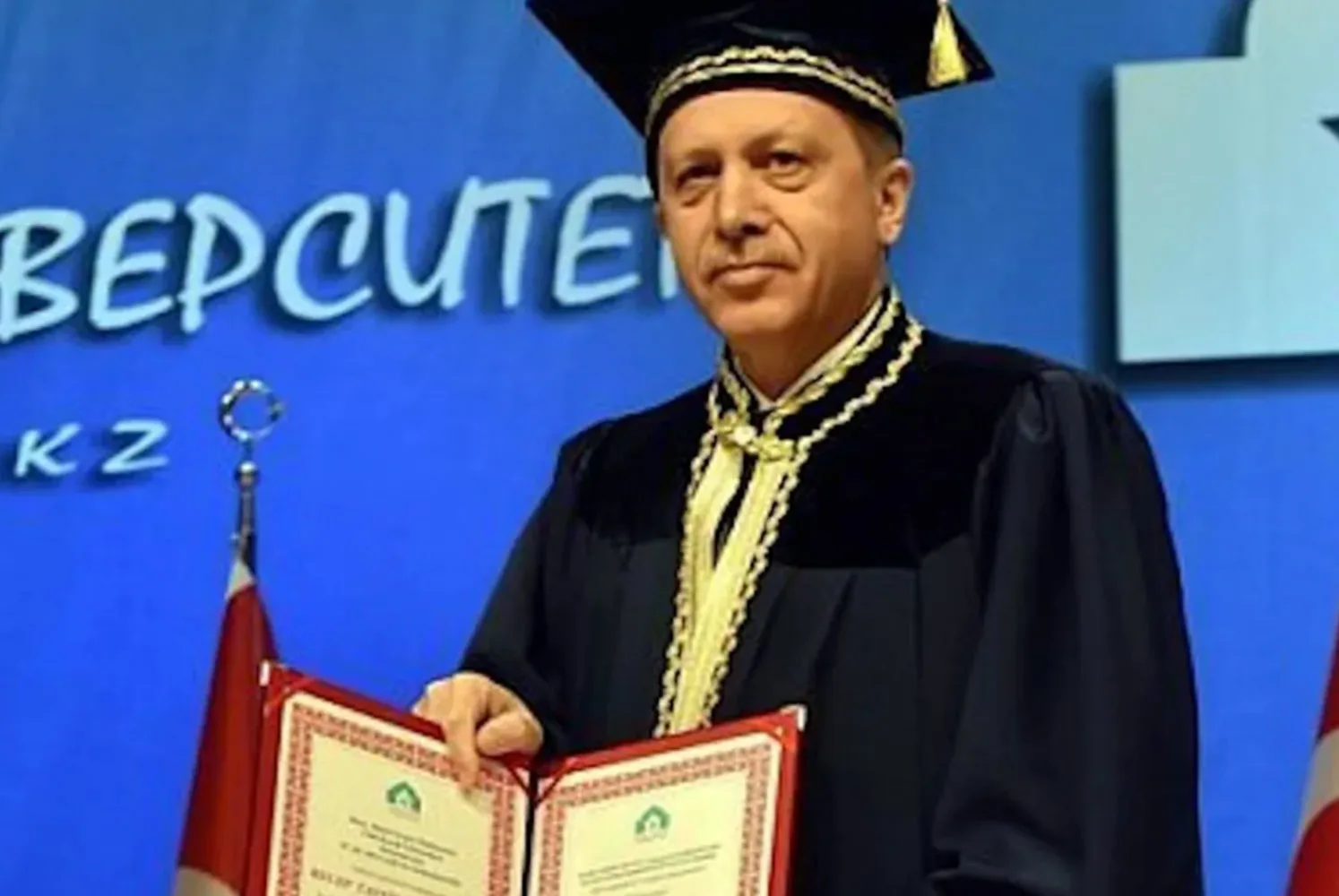 Cumhurbaşkanı Erdoğan’ın diploması için YÖK’e başvuruldu