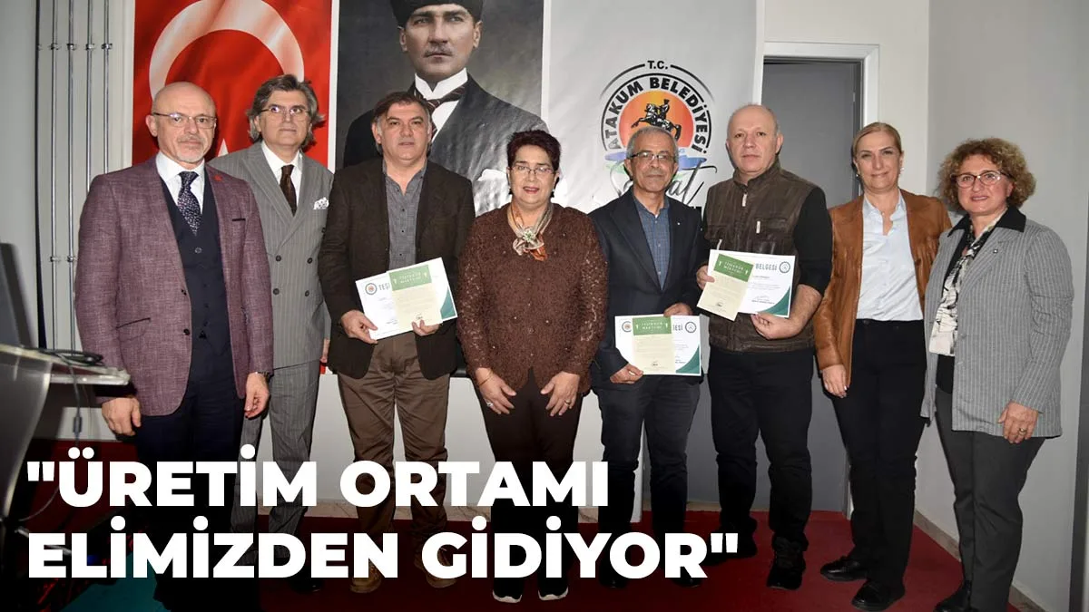 Atakum’daki panelde konuşan akademisyenler tarımsal toprakların hızla azaldığına dikkat çektiler