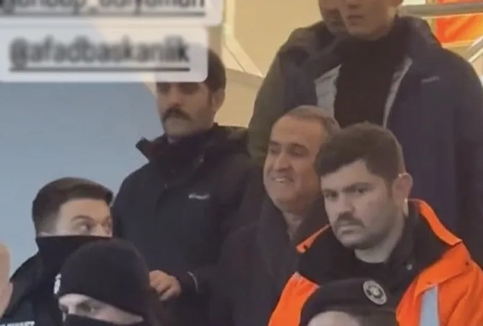 Adıyaman Valisi Mahmut Çuhadar, yardım çığlığı atan vatandaşlara güldü