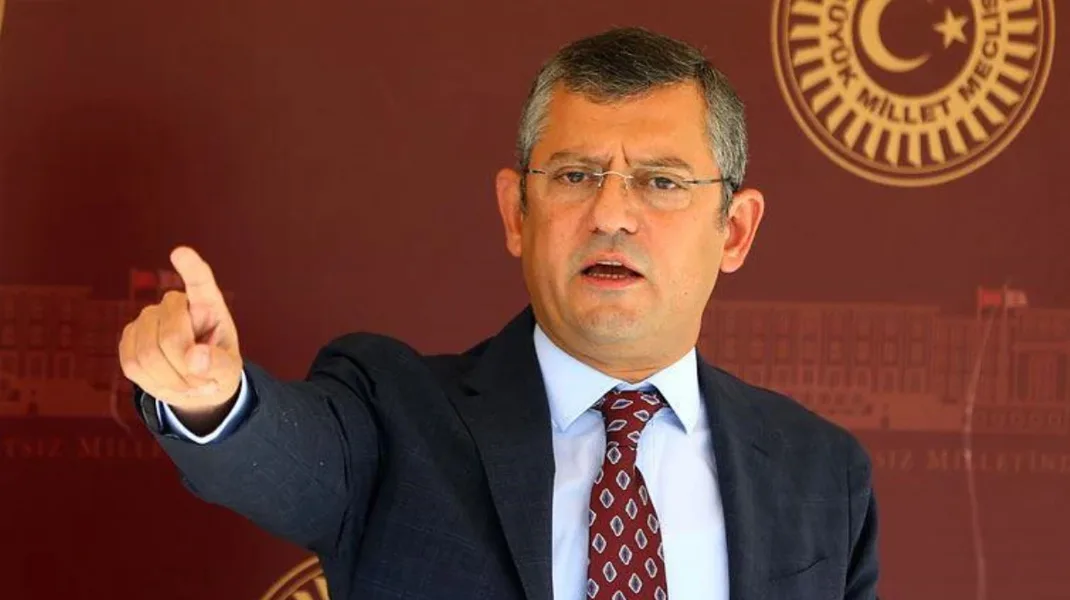 Özgür Özel adaylık için yola çıkıyor: Tutum belgesini açıklayacak