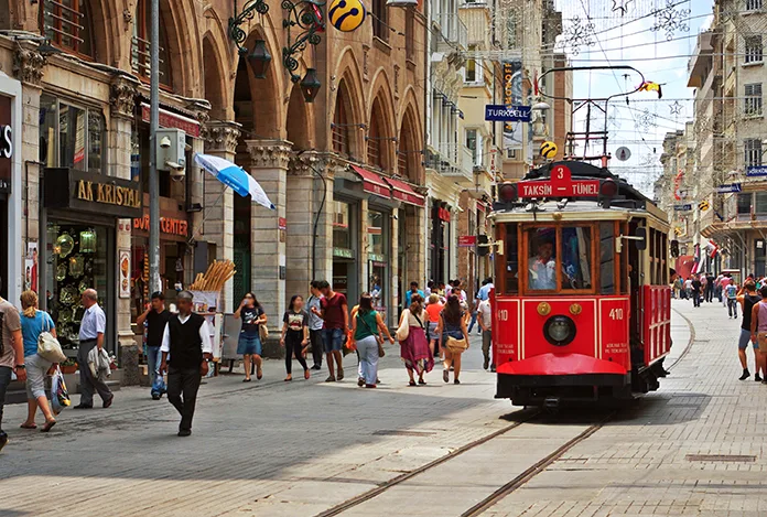 İstanbul Valiliği açıkladı: İstiklal Caddesi’nde birçok faaliyet yasaklandı