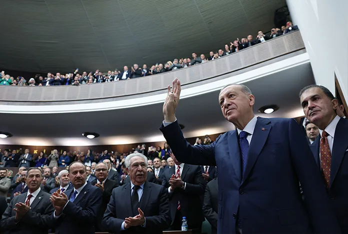 Cumhurbaşkanı Erdoğan: “Seçim tarihi geldi çattı, hala kiminle yarışacağımızı bilmiyoruz”