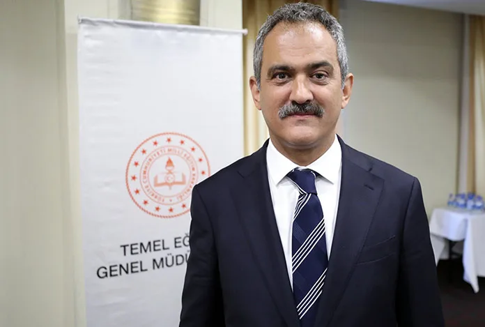 Milli Eğitim Bakanı’ndan öğretmene: “Mühendisler de atanamıyor ama böyle ağlamıyor”