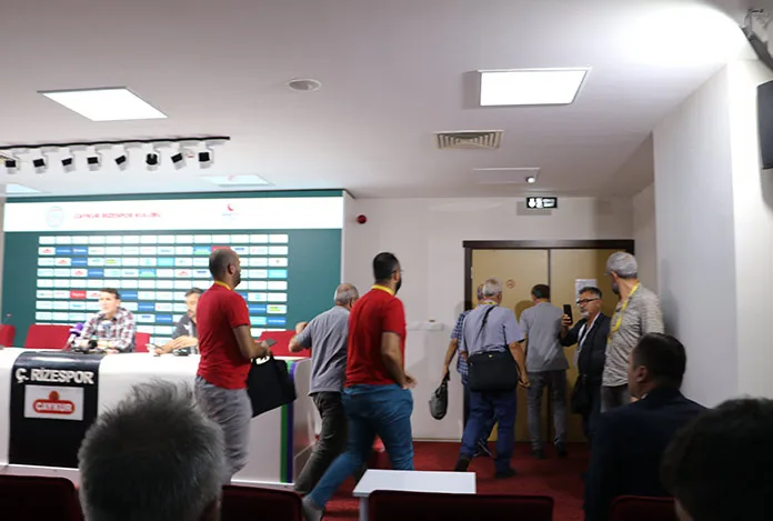 Samsunspor yine kazanamadı: Gazetecilerden Bayram Bektaş’a protesto