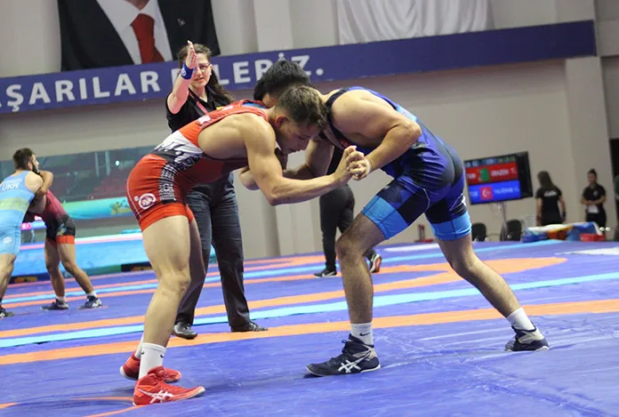 FISU Dünya Kupası’na Türk güreşçiler damga vurdu