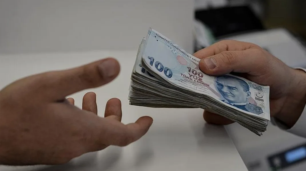 İhtiyaç kredisi faizleri fırladı